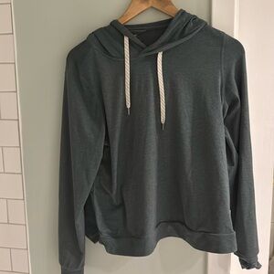 Vuori Hunter green lightweight hoodie